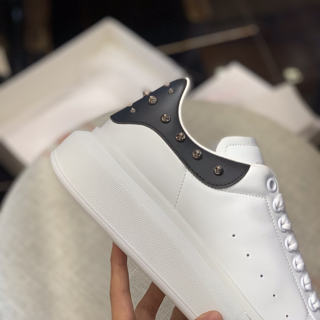 Alexander McQueen MQ White Point tail Sneakers