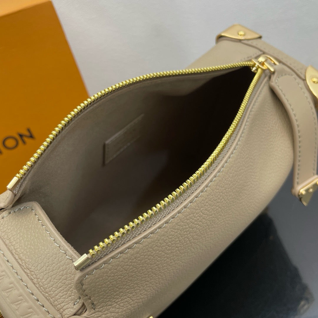 LOUIS VUITTON Trunk Shoulder bag/top quality M25160