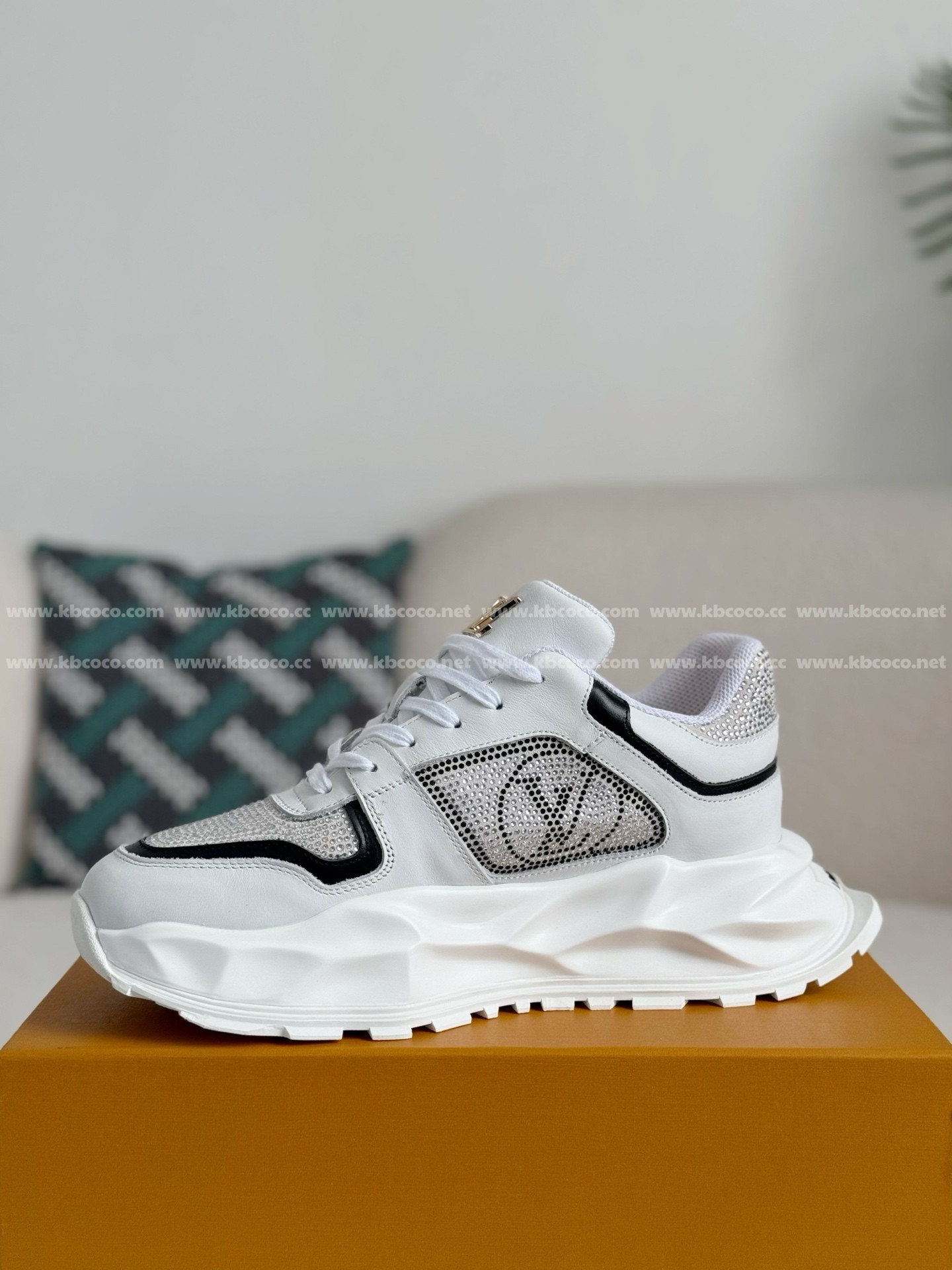 【#5076】 LOUIS VUITTON CASUAL SPORTS SHOES
