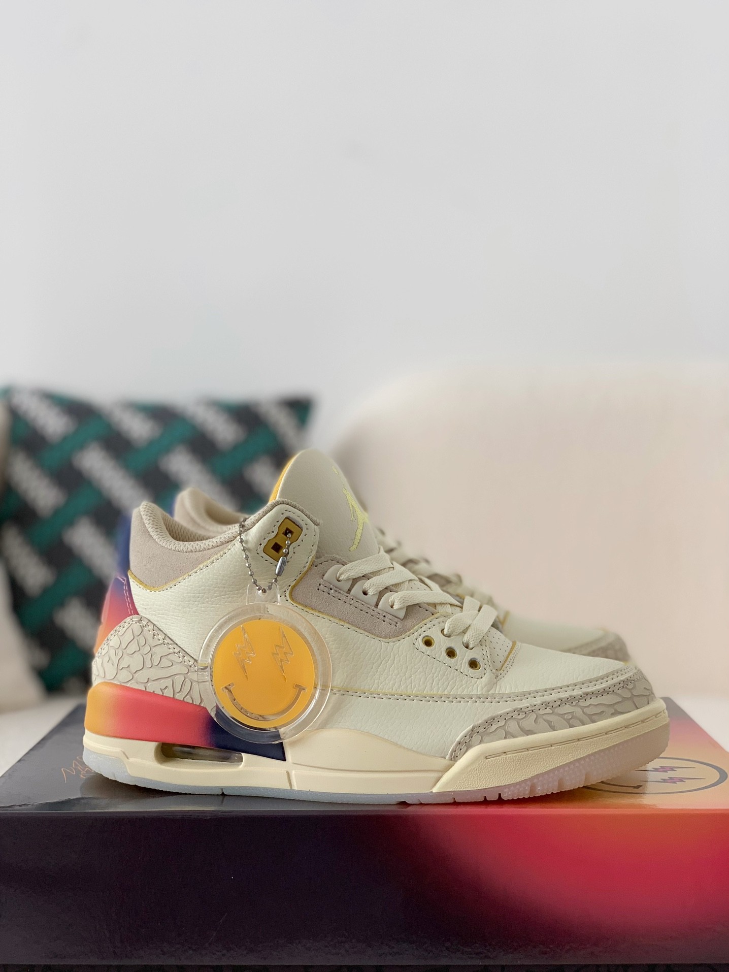 Jordan 3 x」 Balvin Sneakers