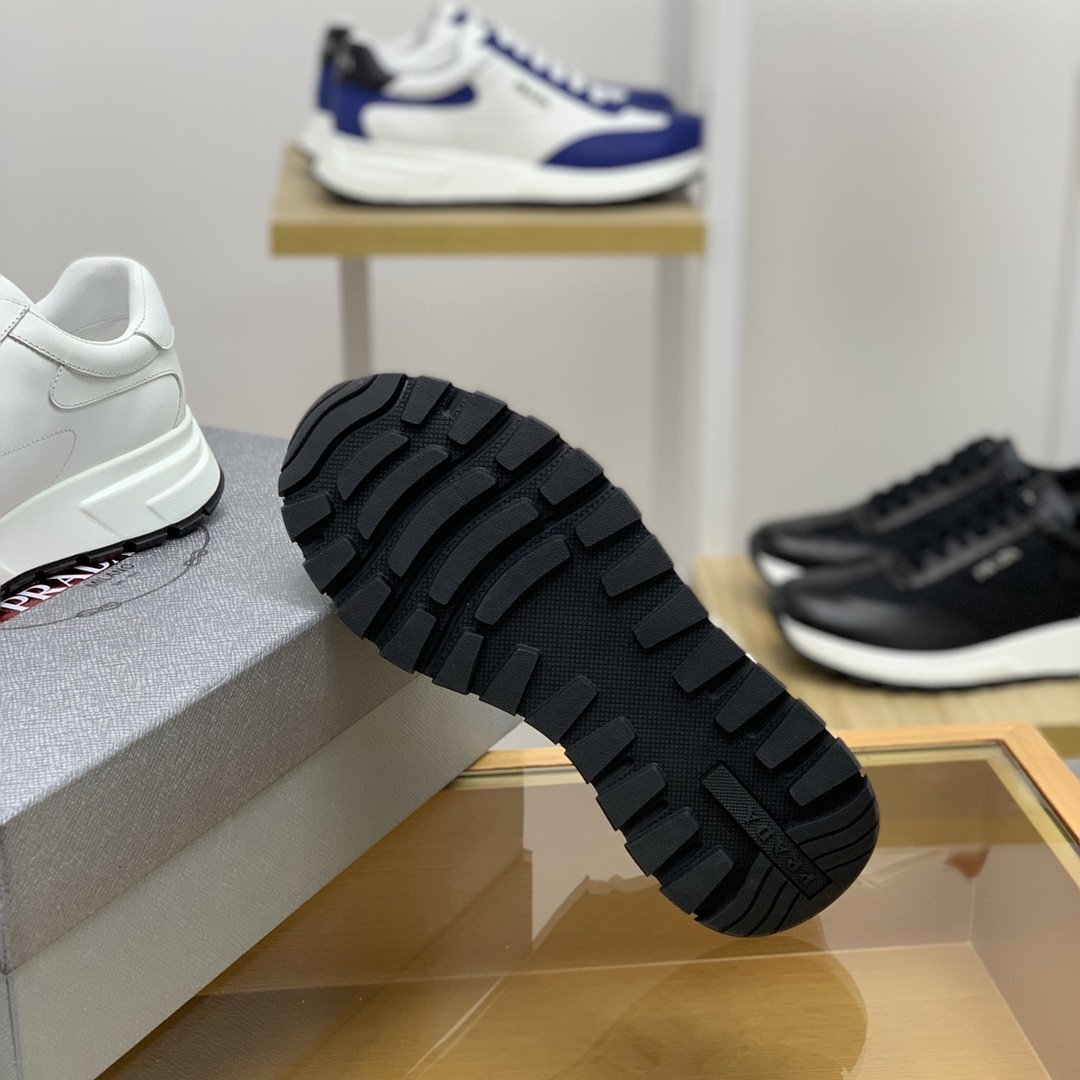 【#621】 Prada Sneakers