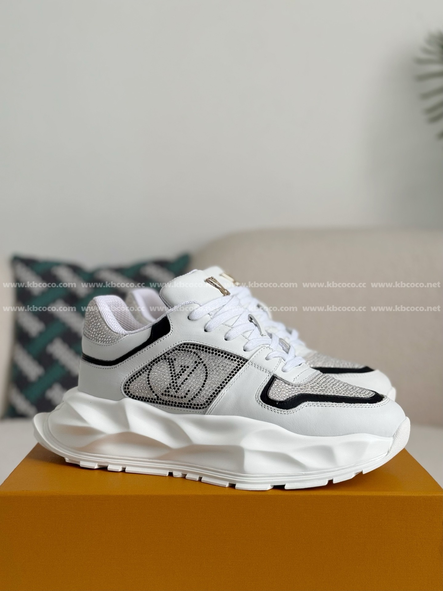 【#5076】 LOUIS VUITTON CASUAL SPORTS SHOES