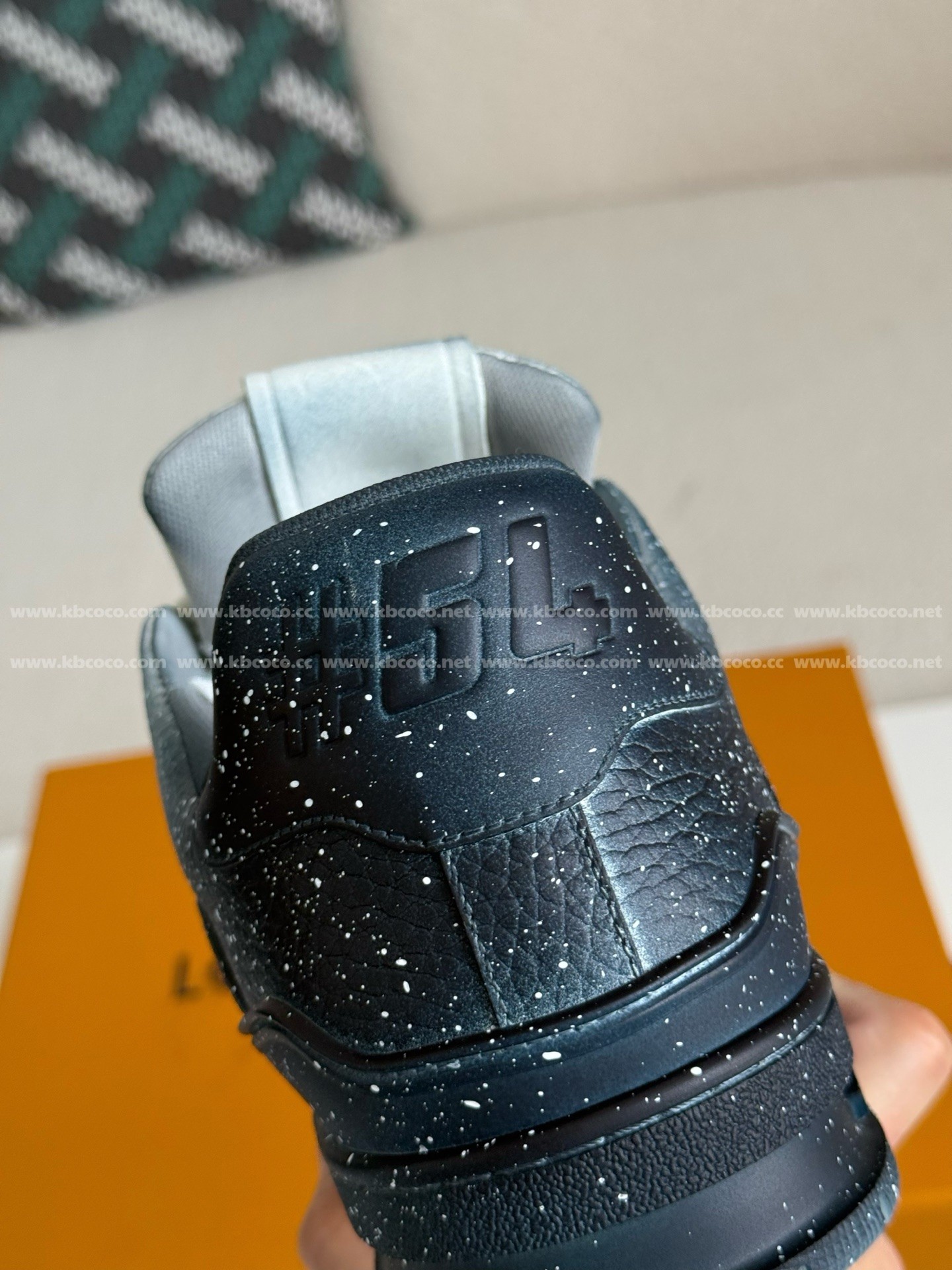 【#4432】 LOUIS VUITTON TRAINER SNEAKERS