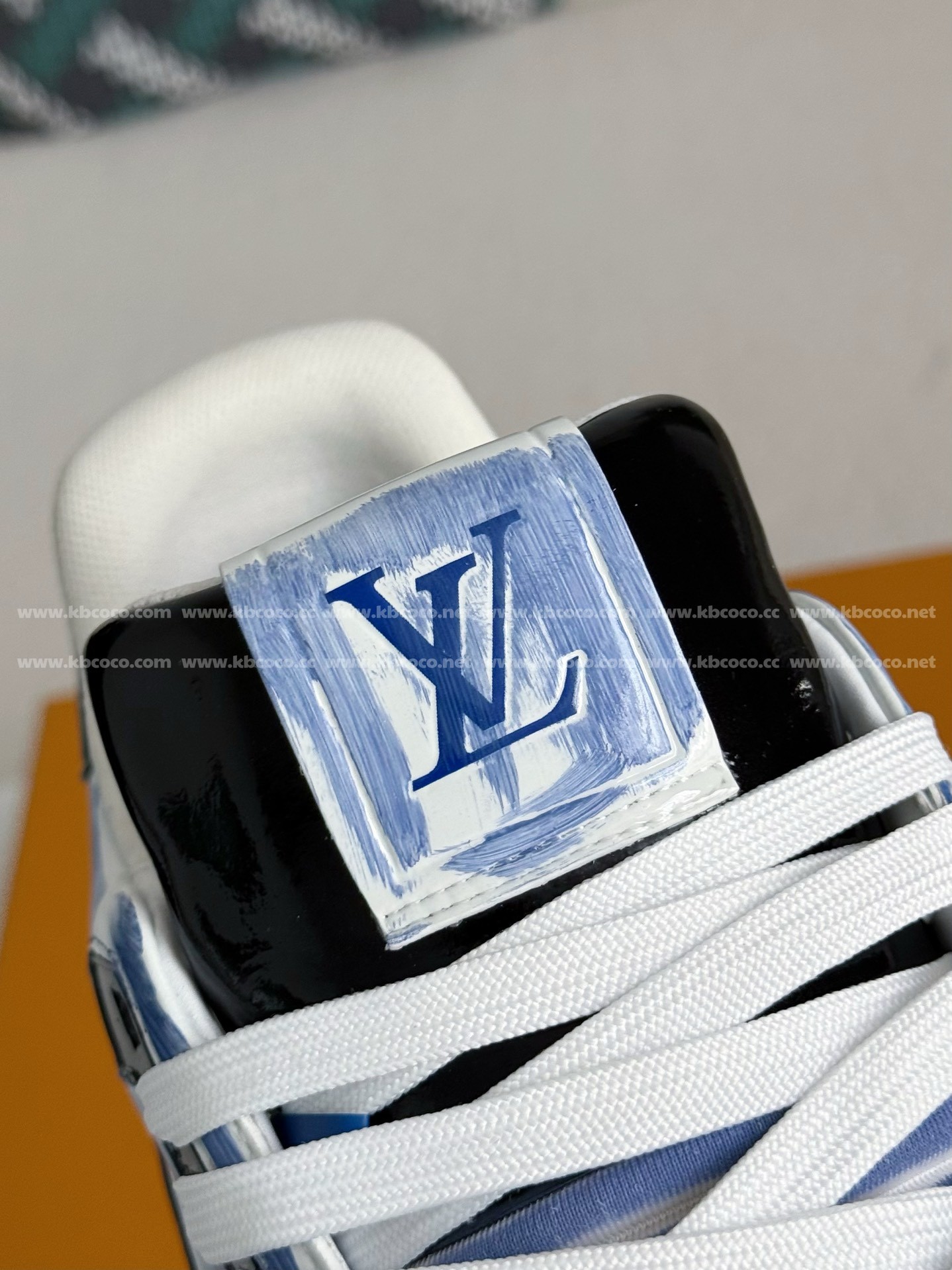 【#4492】 LOUIS VUITTON TRAINER SNEAKERS
