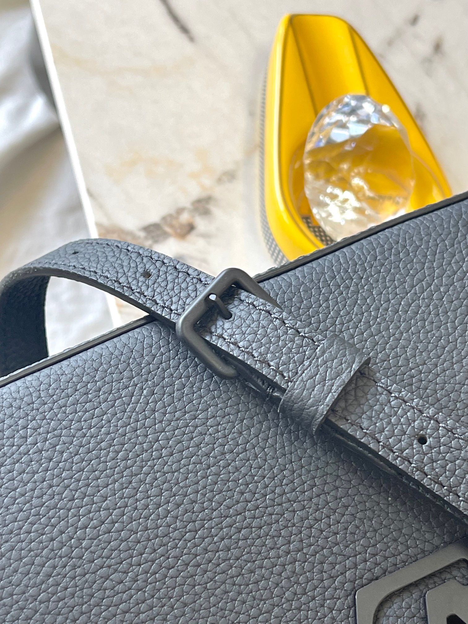 LOUIS VUITTON Capucines EAST WEST Handbag/Top Quality M23955