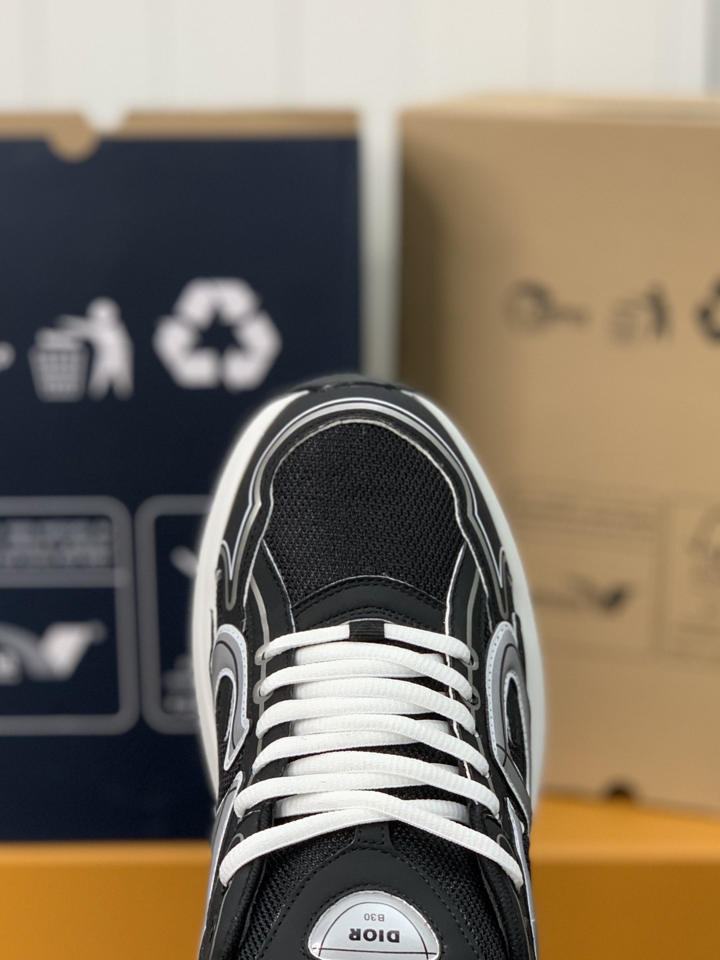 DIOR NEW ARRIVAL B30 Clunky Sneaker