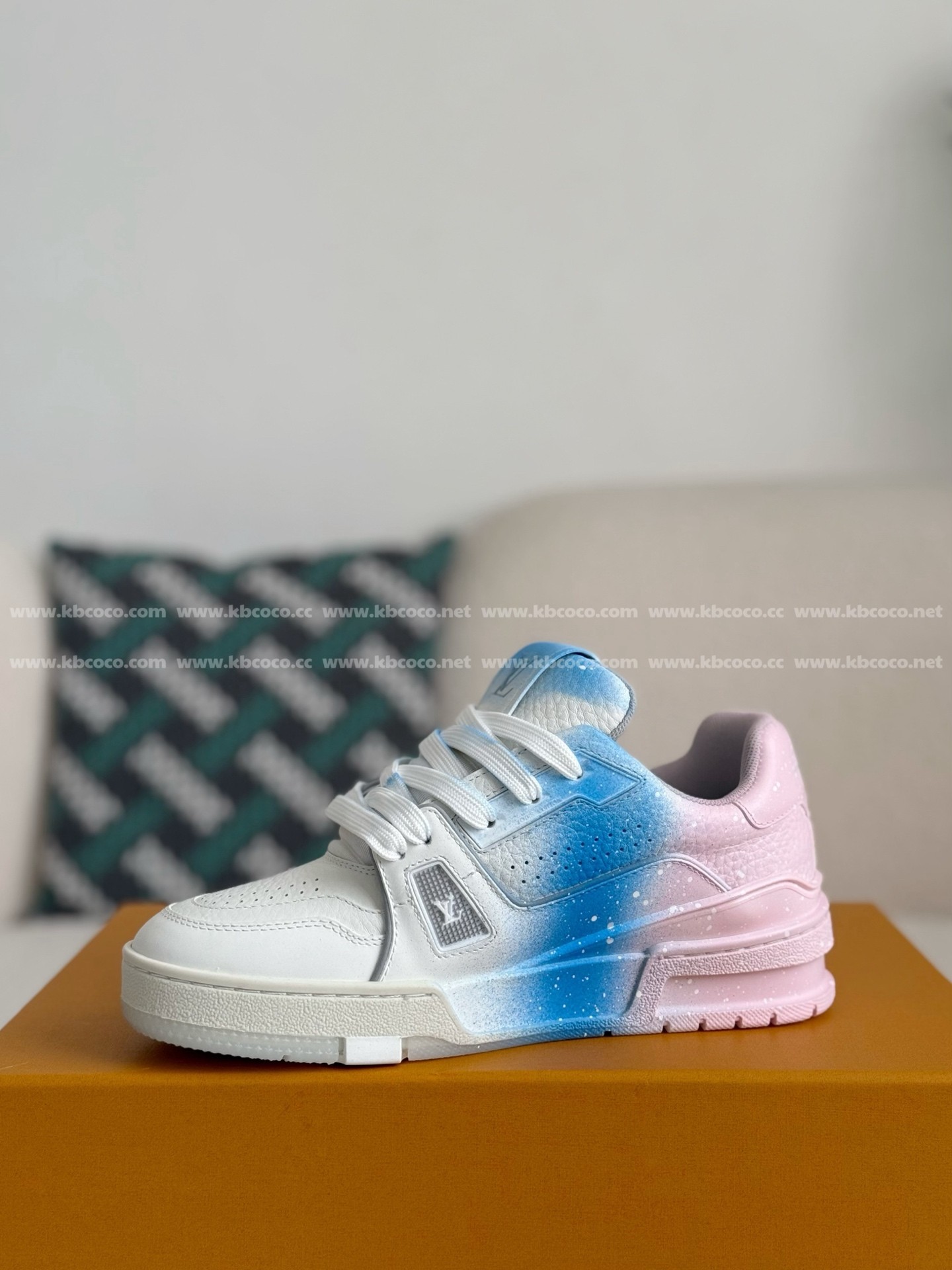 【#5199】 LOUIS VUITTON TRAINER SNEAKERS