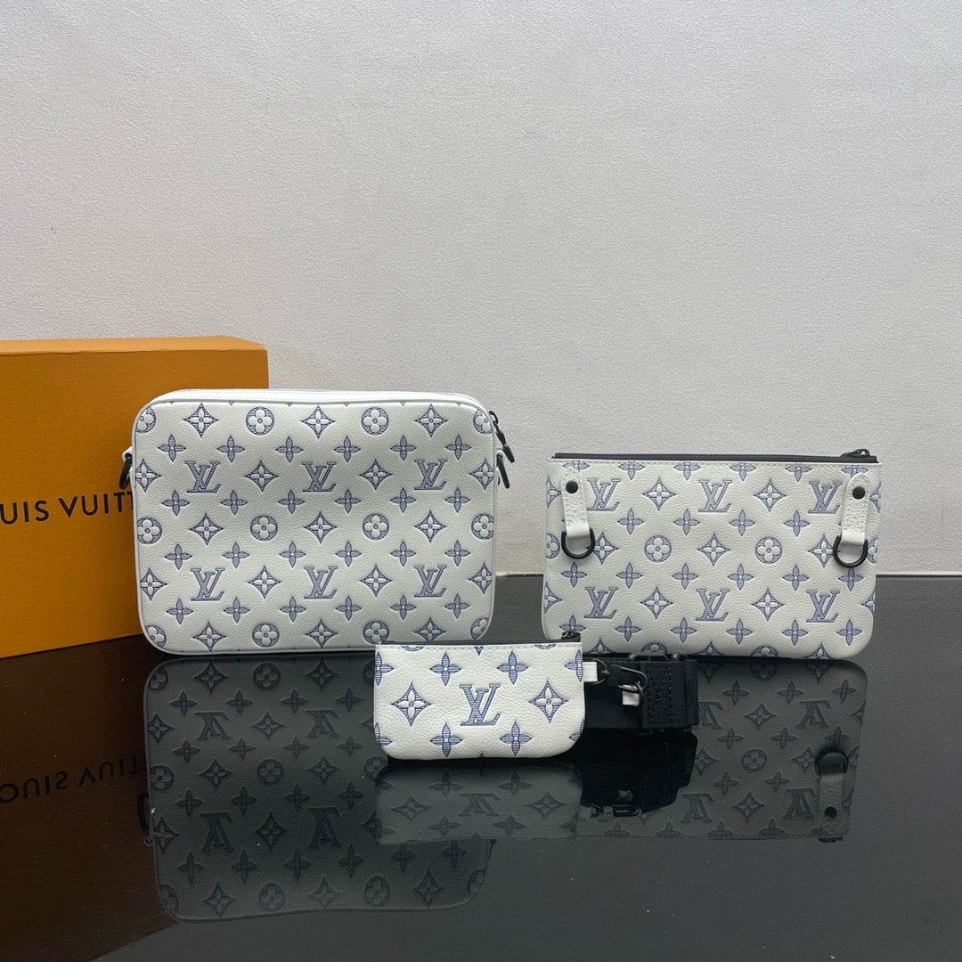 LOUIS VUITTON TrioMessenger Postman bag/top quality M24754