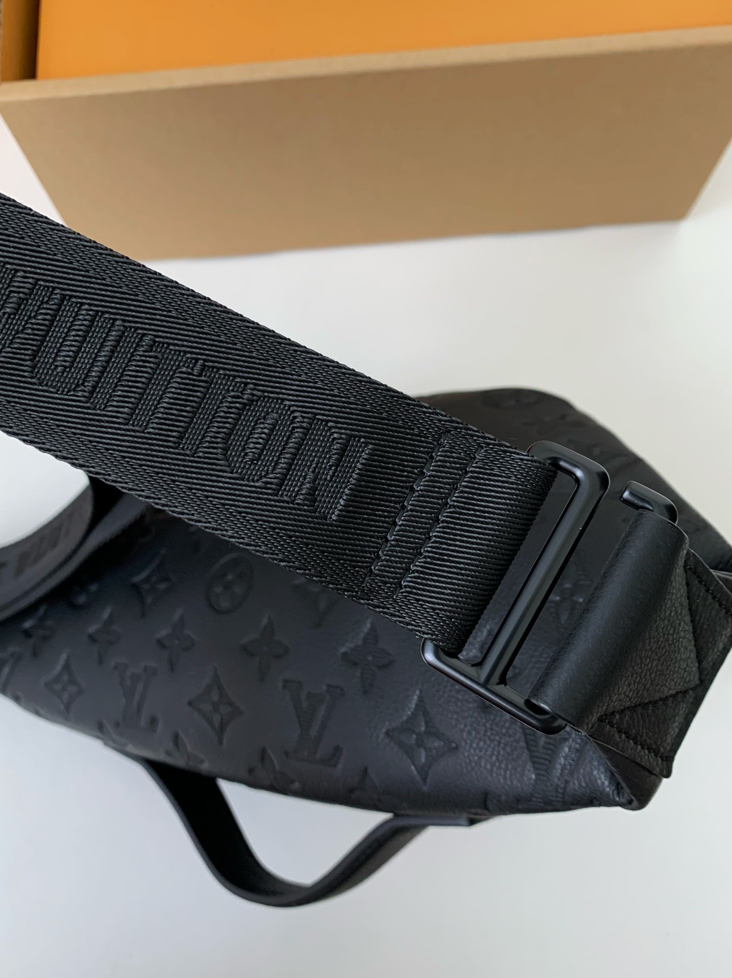 New Louis Vuitton RUSH waist bag M47058