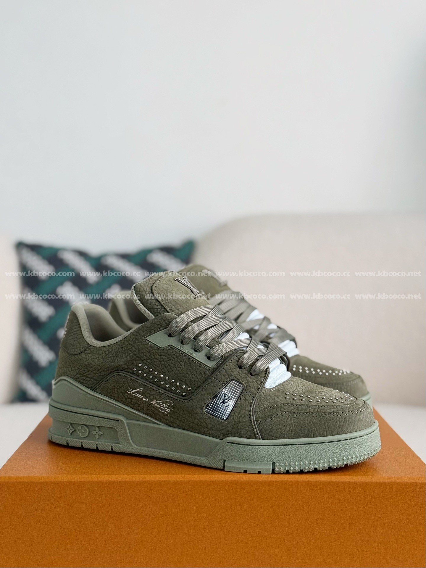 【#4530】 LOUIS VUITTON TRAINER SNEAKERS
