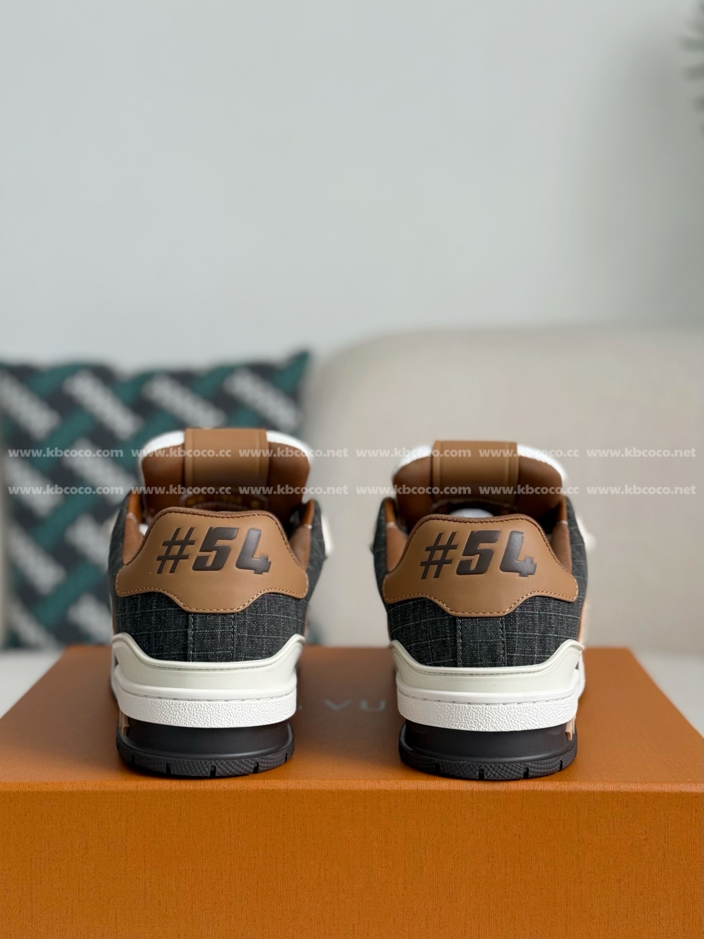 【#5285】 LOUIS VUITTON TRAINER SNEAKERS