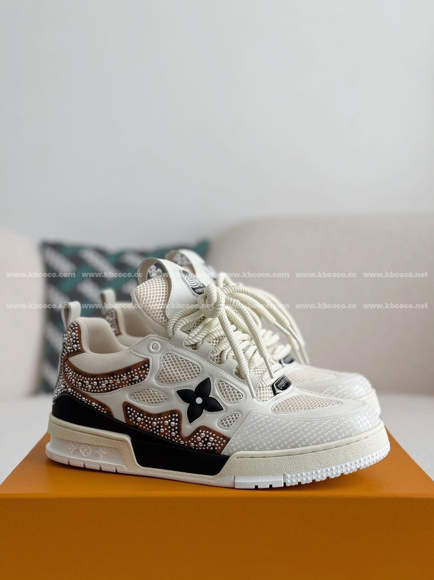 【#4071】 LOUIS VUITTON SKATE SNEAKERS