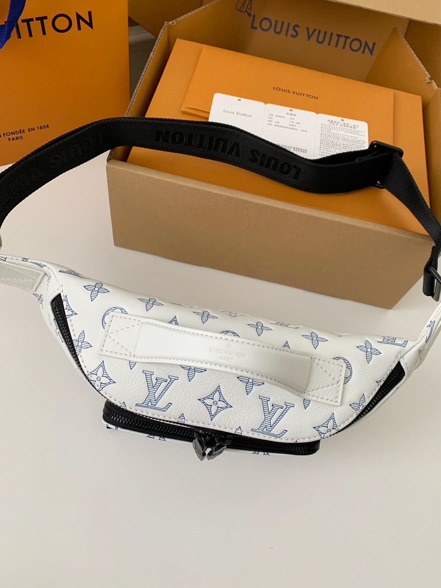 New Louis Vuitton RUSH waist bag M25227