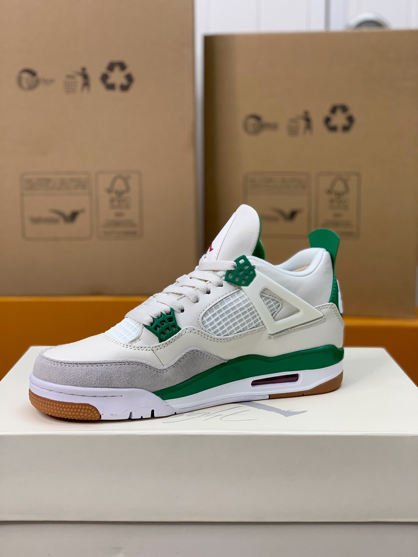 SB x NIKE Air Jordan 4 AJ4 Sneakers