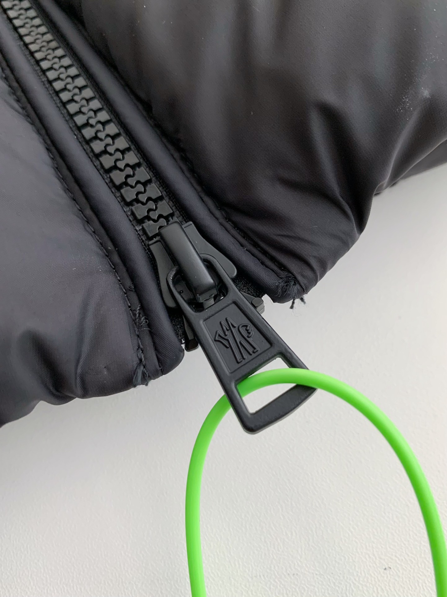 【#3667】Moncler Short men's down jacket