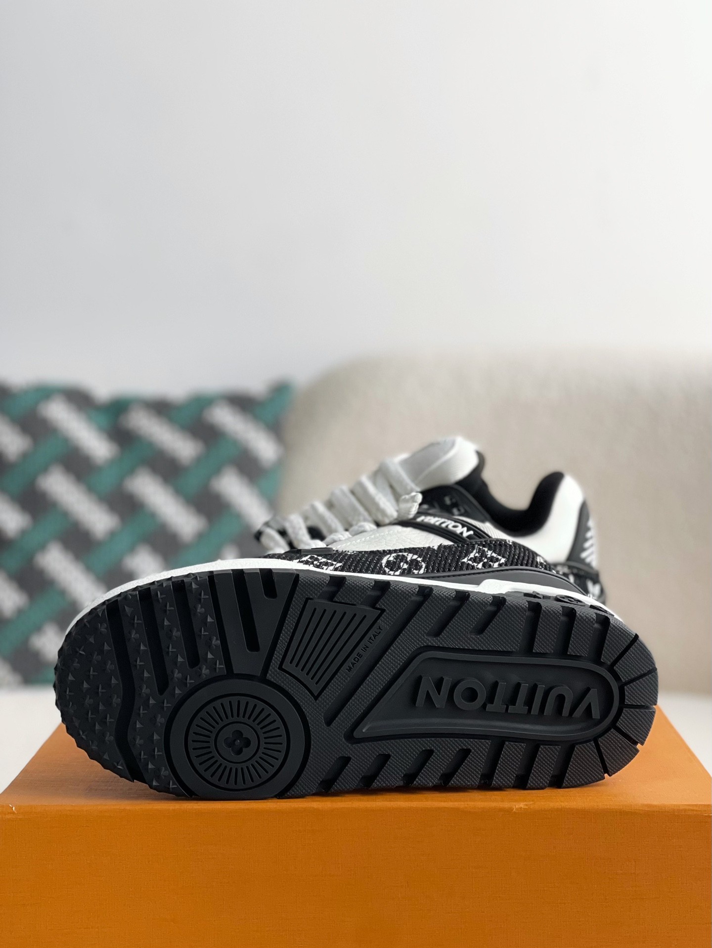 [#3357」 LOUIS VUITTON TRAINER 2023Show style Sneakers