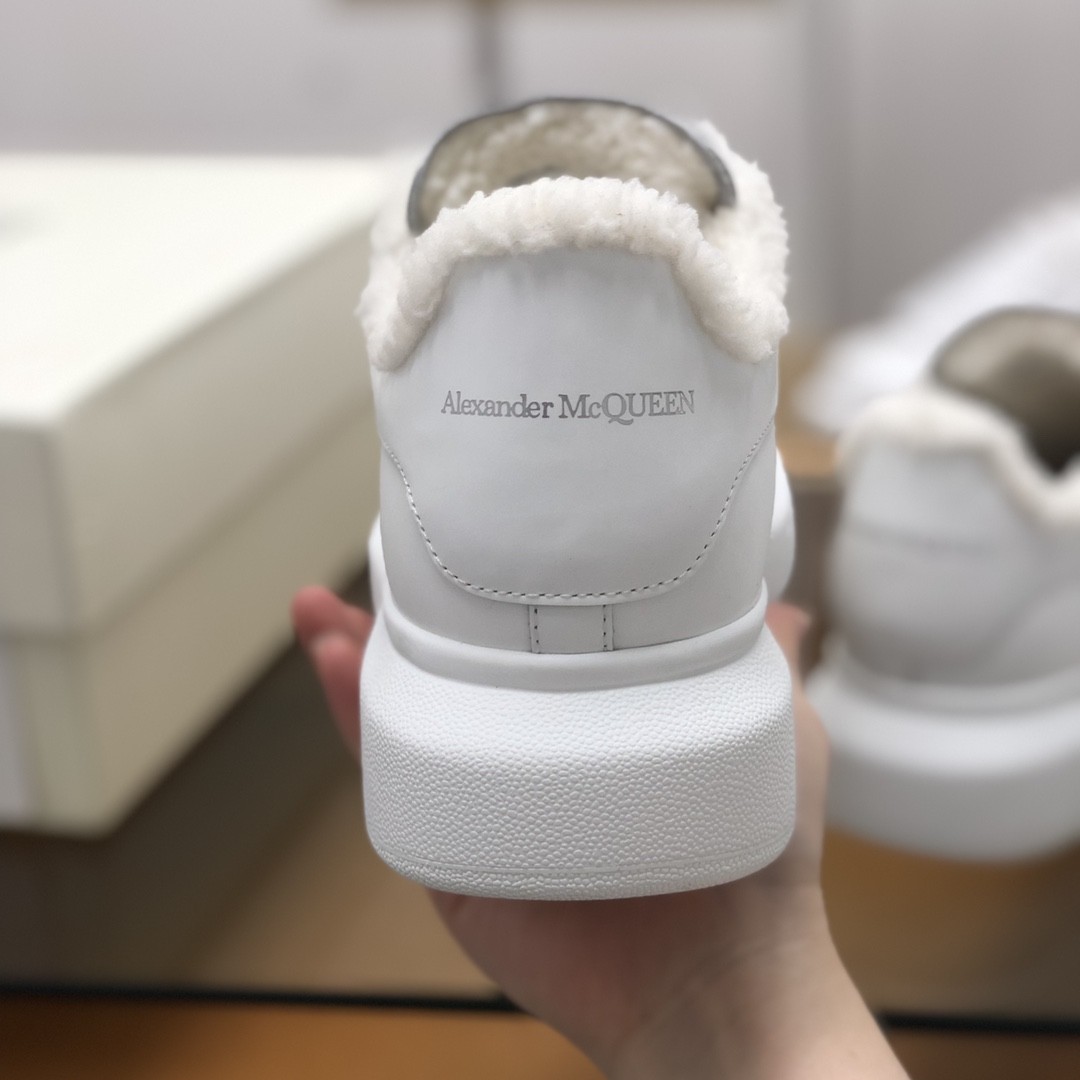Alexander McQueen MO White velvet Lining Sneakers