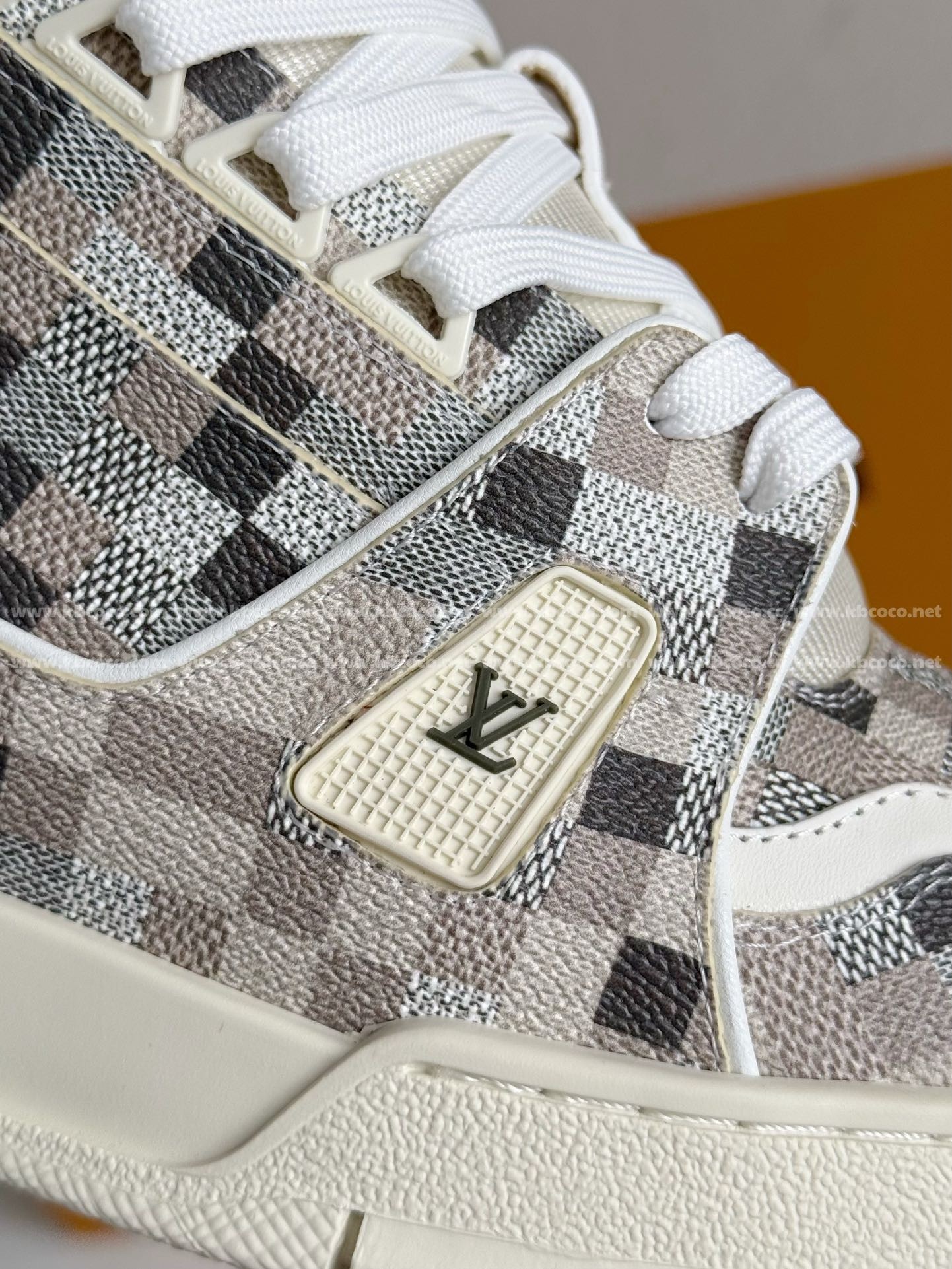 【#4427】 LOUIS VUITTON TRAINER SNEAKERS