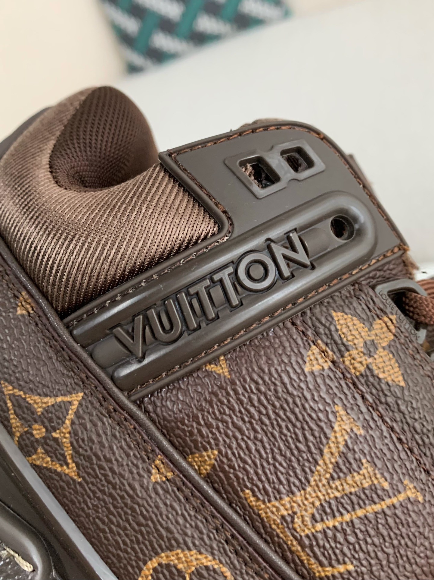 [#3340]LOUIS VUITTON TRAINER SNEAKERS
