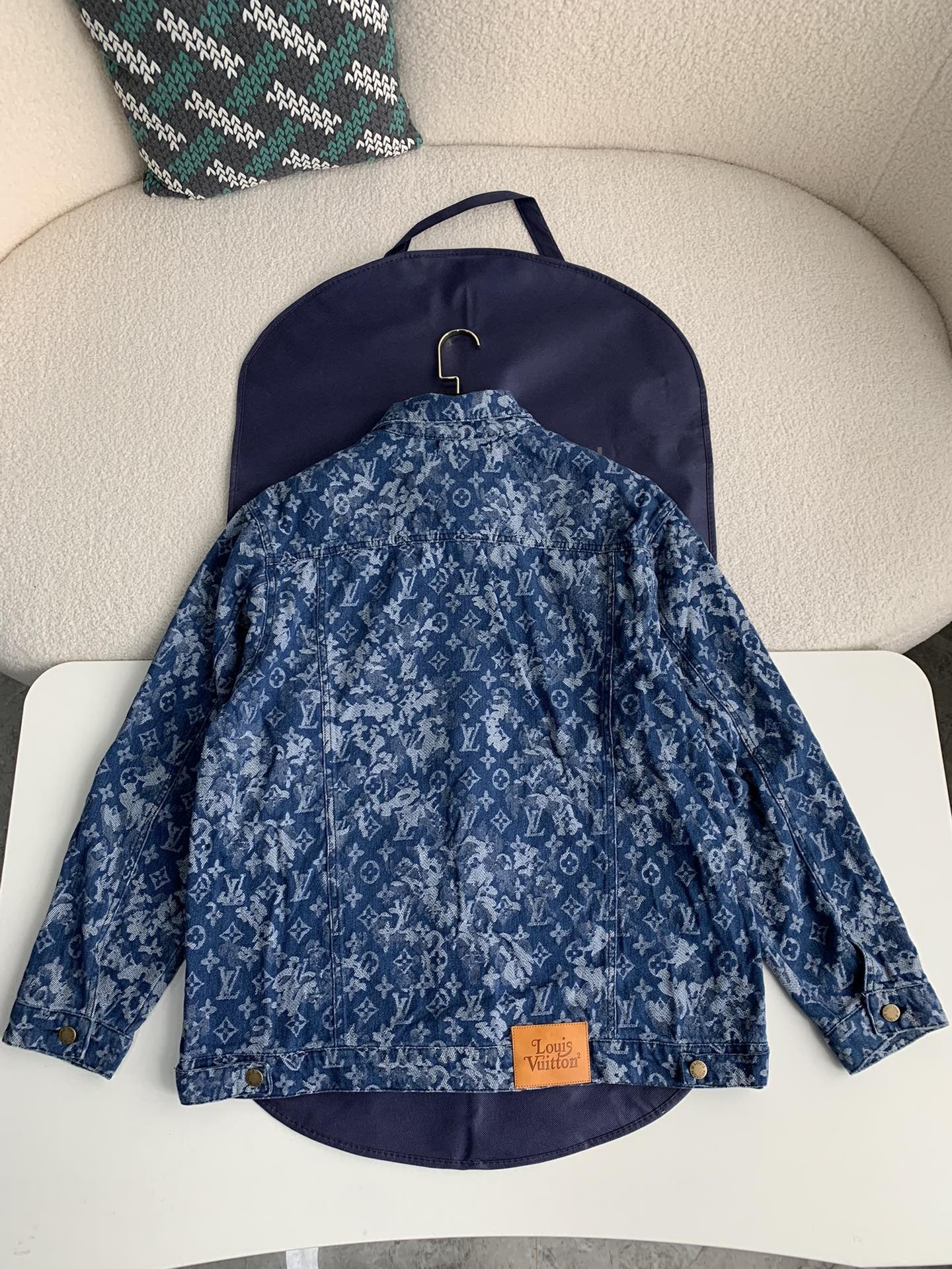 idea: include everything in the pictur