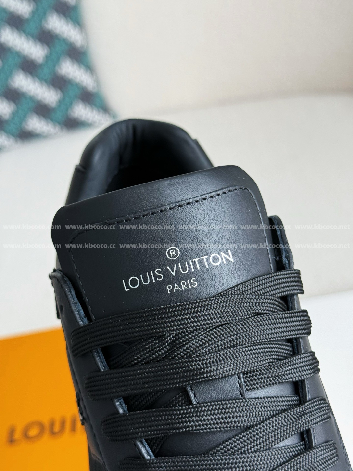 【#4677】 LOUIS VUITTON RUN AWAYCASUAL SHOES