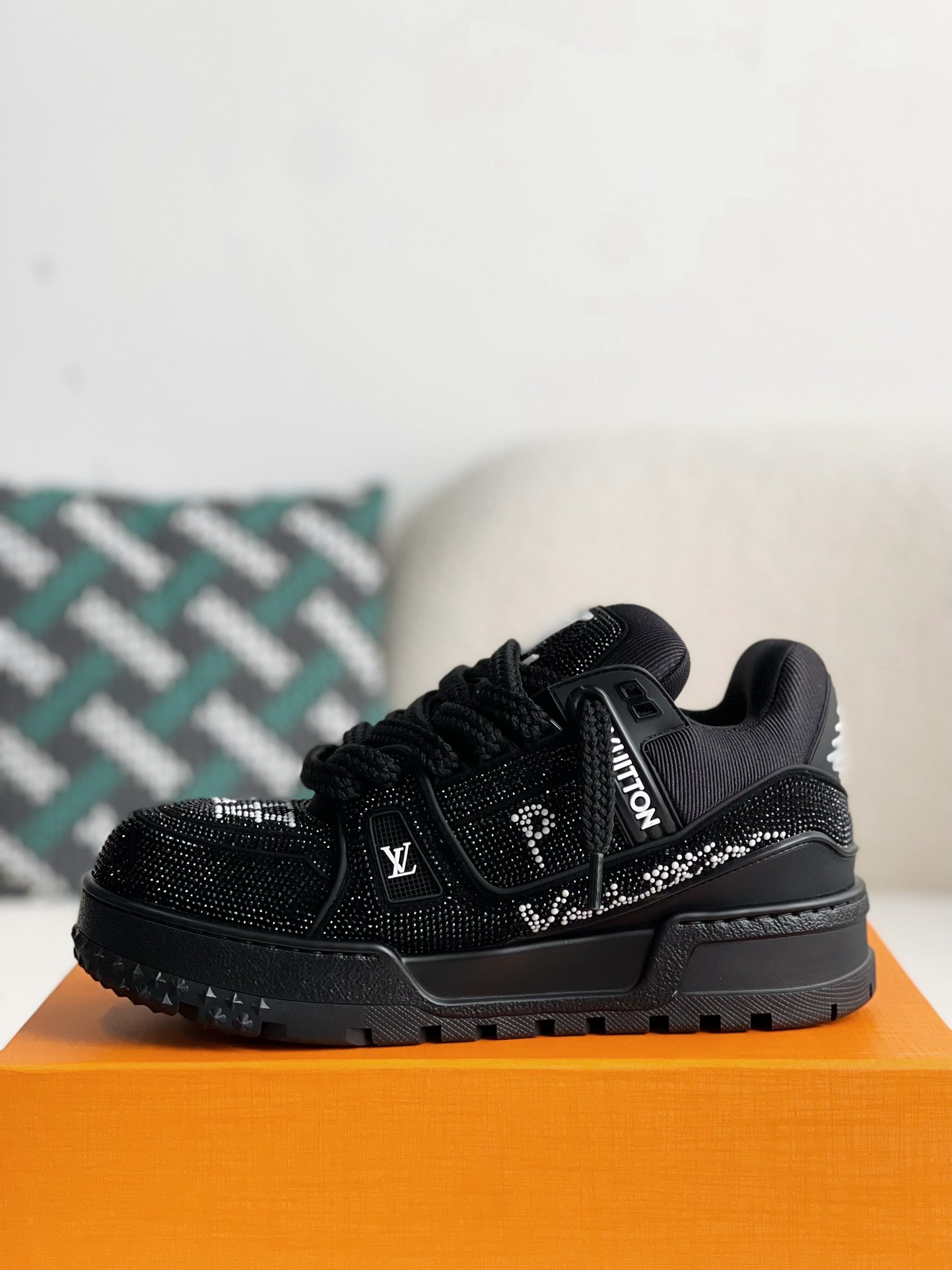 LOUIS VUITTON TRAINER MAXI SNEAKERS