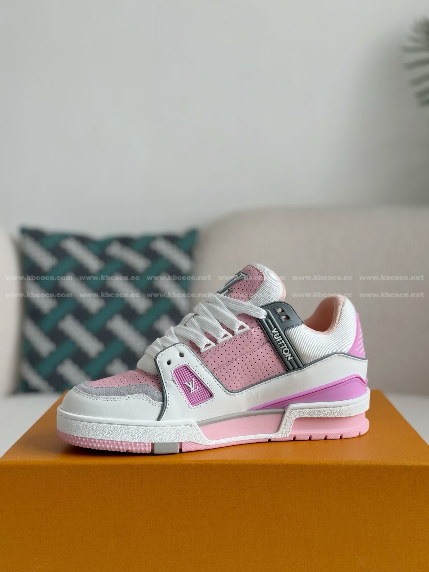 【#5775】 LOUIS VUITTON TRAINER SNEAKERS