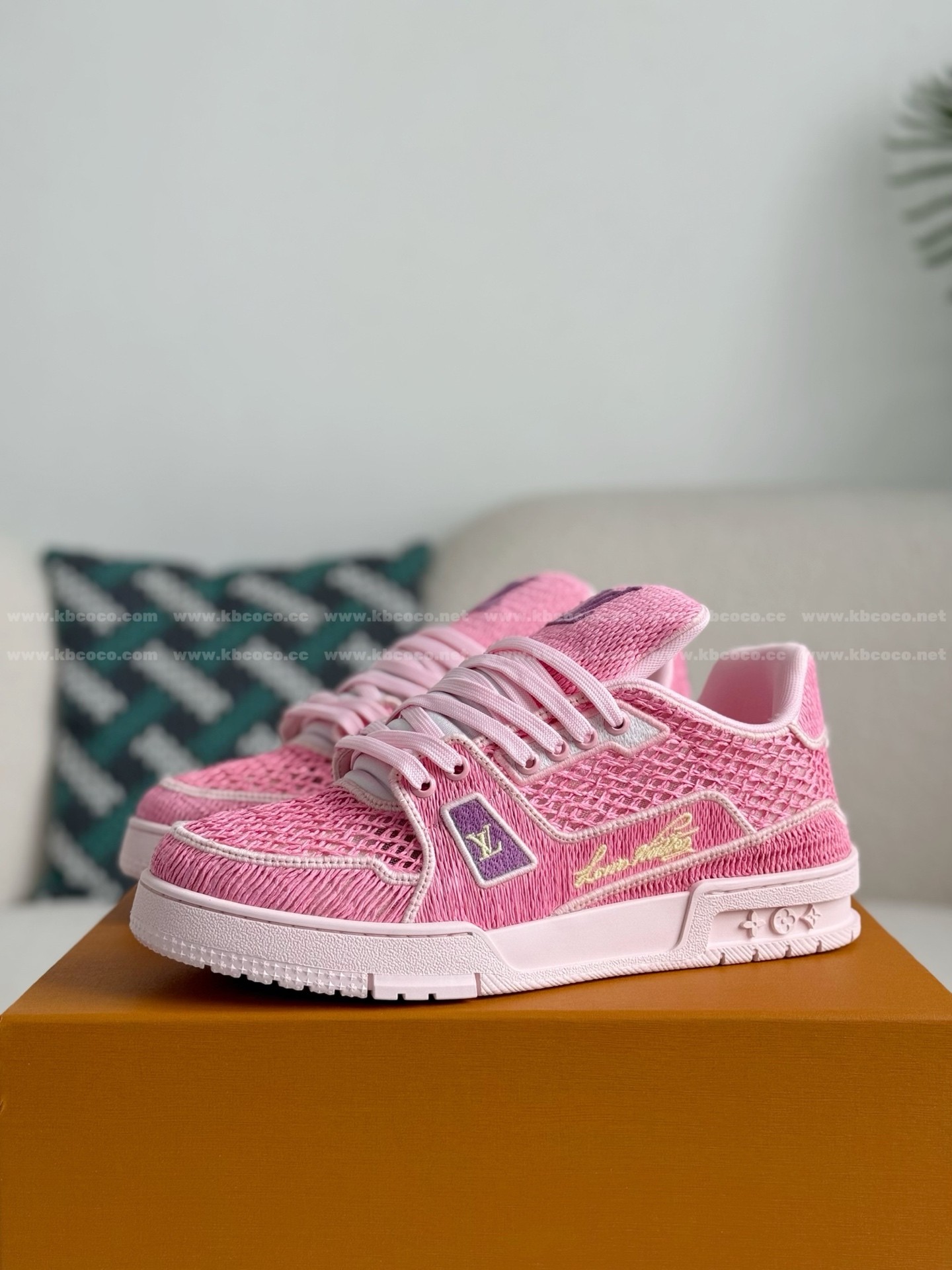 【#5823】 LOUIS VUITTON TRAINER SNEAKERS