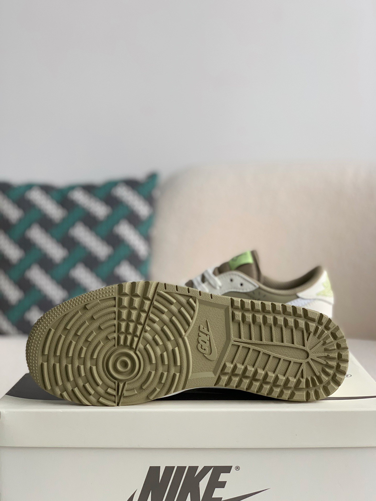 Travis Scott x Jordan Air Jordan 1 Low Golf 6.0 Sneakers