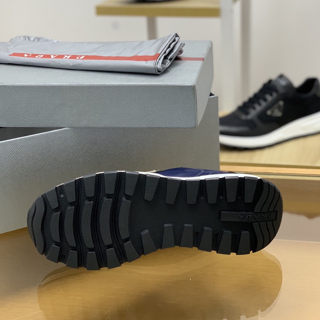 【#613】 Prada Sneakers