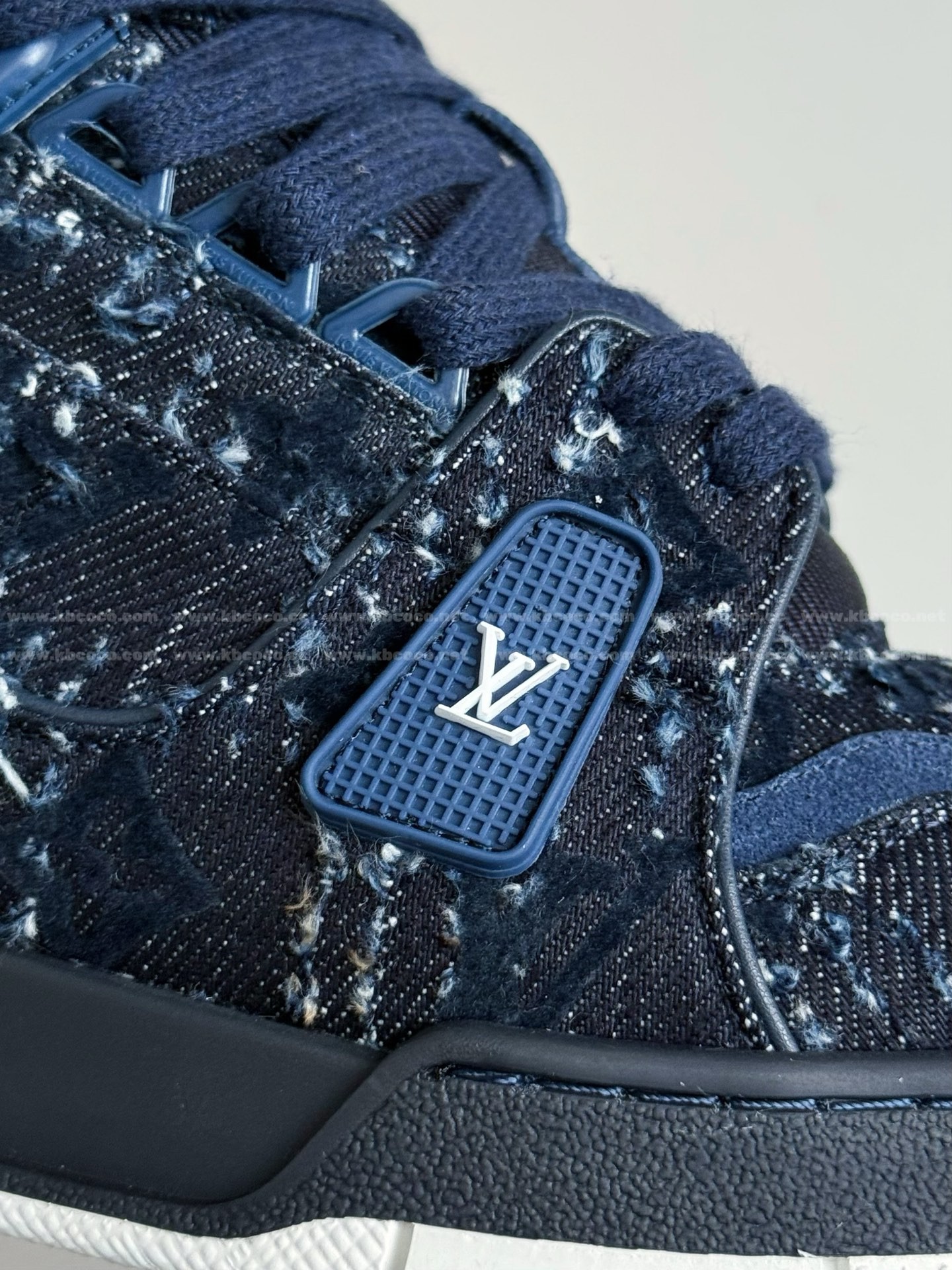 【#5802】 LOUIS VUITTON TRAINER SNEAKERS