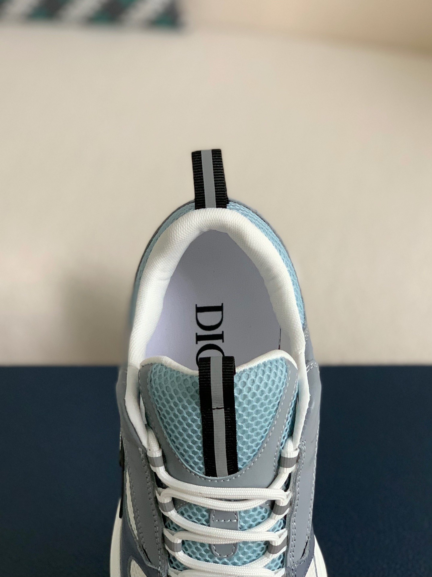 DlOR classic B22 Clunky Sneaker