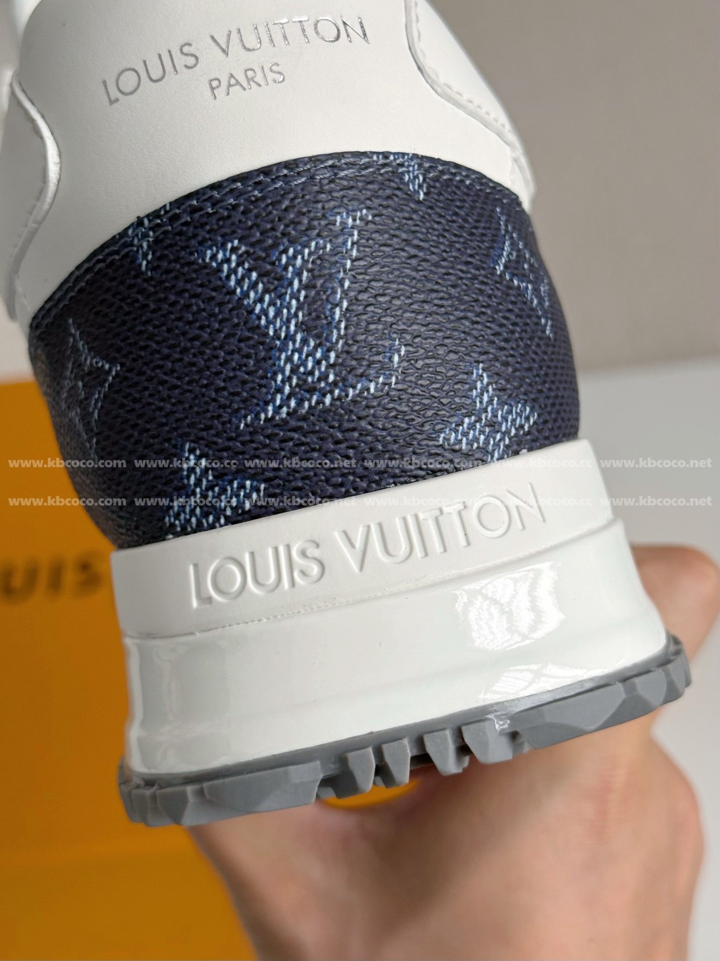 【#4679】 LOUIS VUITTON RUN AWAYCASUAL SHOES