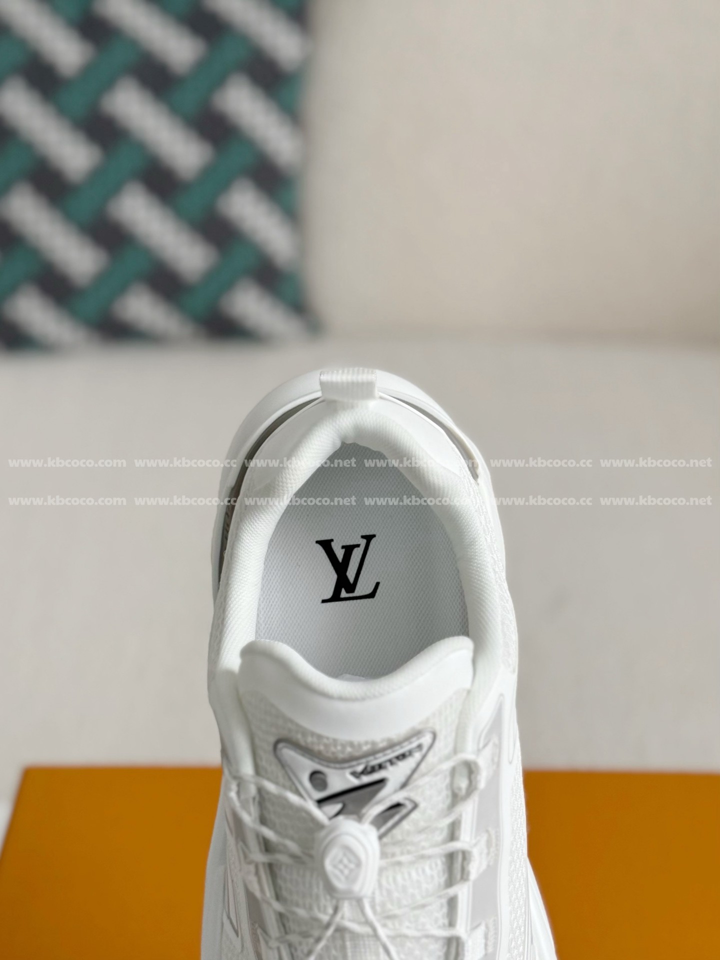 【#5226】 LOUIS VUITTON RUNNER TATIC CASUAL SHOES