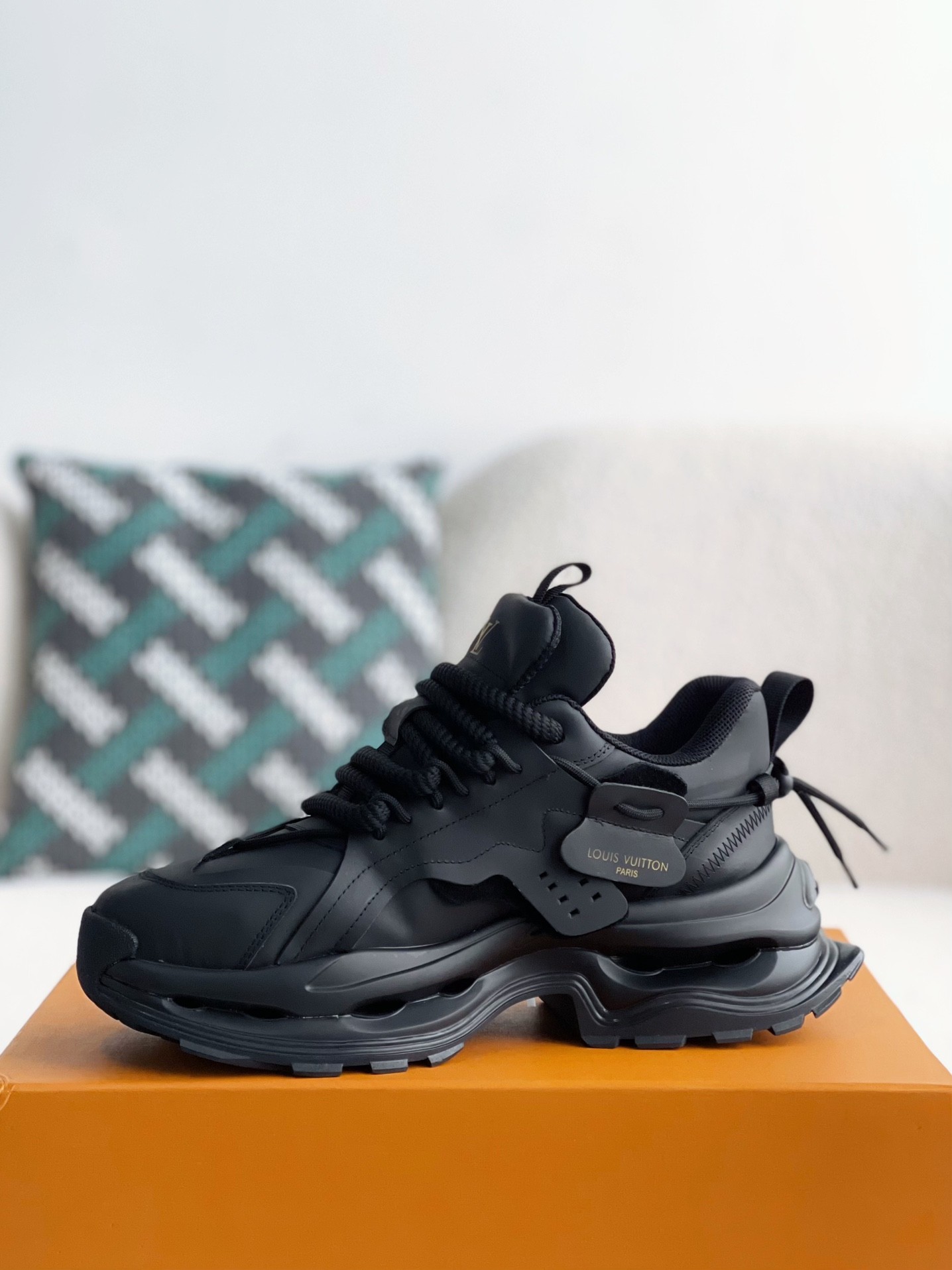 [#3520」 LOUIS VUITTON CASUAL SNEAKERS