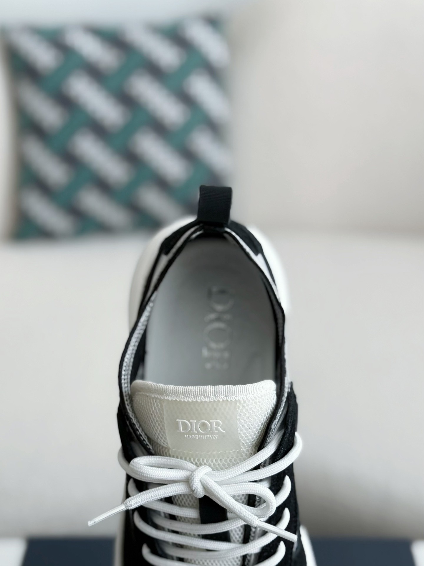 【#3708】 Dior B25 Sneakers