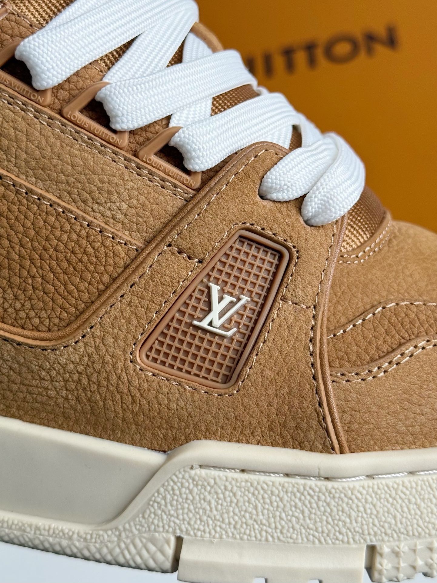 [#3910]LOUIS VUITTON TRAINER SNEAKERS