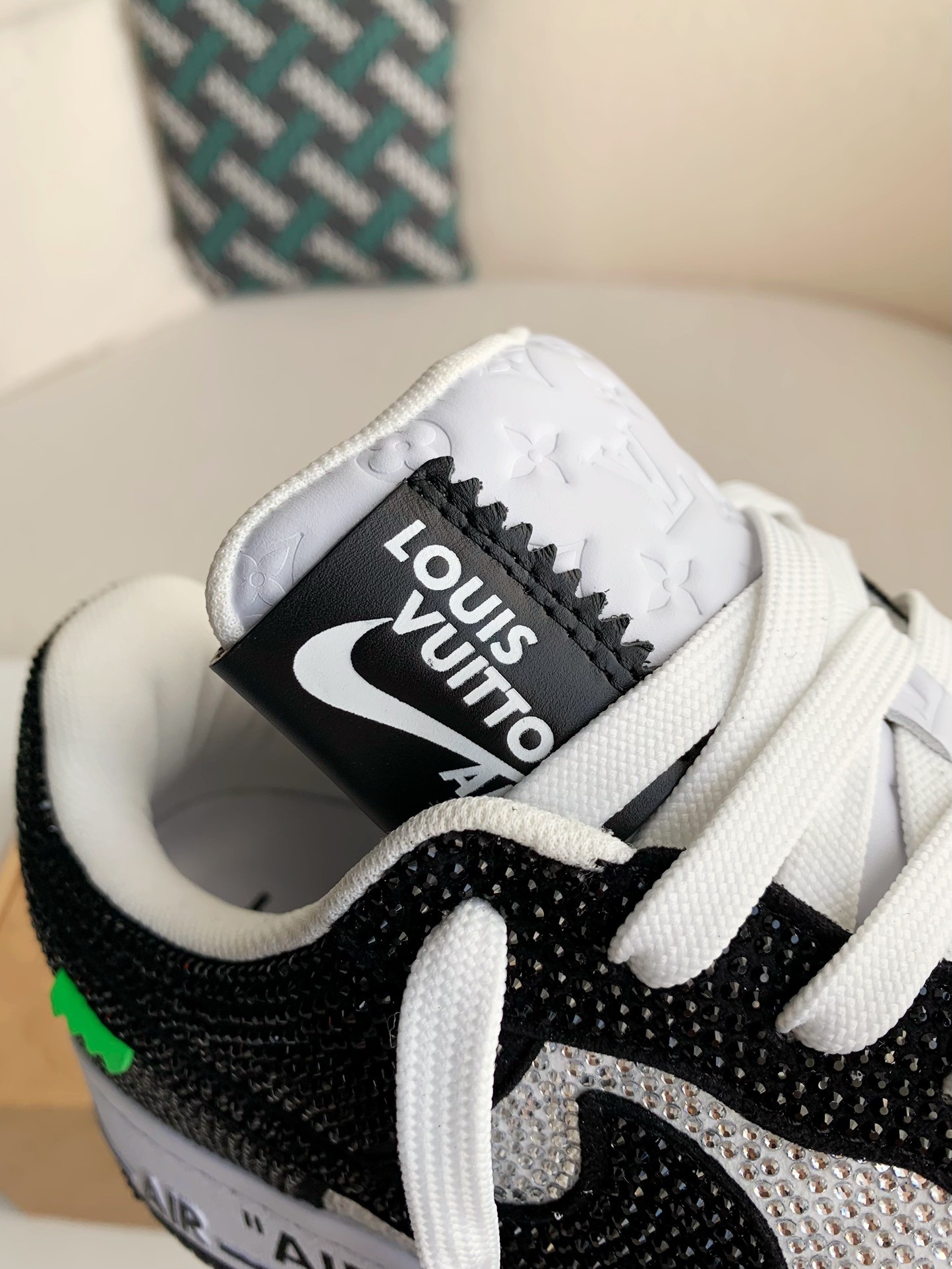 LOUIS VUITTON x NIKE AIR FORCE 1 SNEAKER