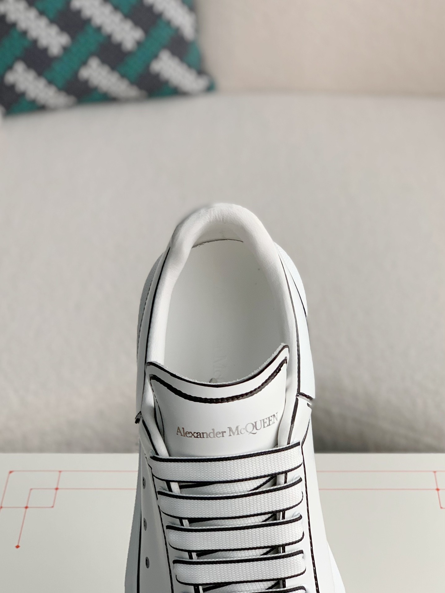Alexander McQueen MQ White hand-painted Sneakers