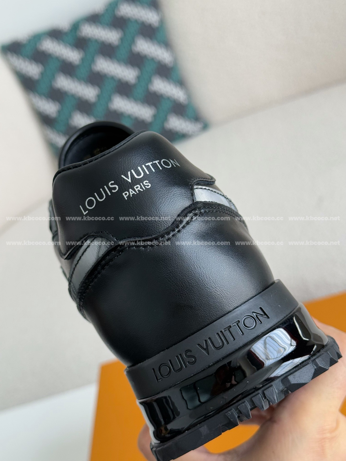 【#3978】 LOUIS VUITTON RUN AWAYCasual Shoes