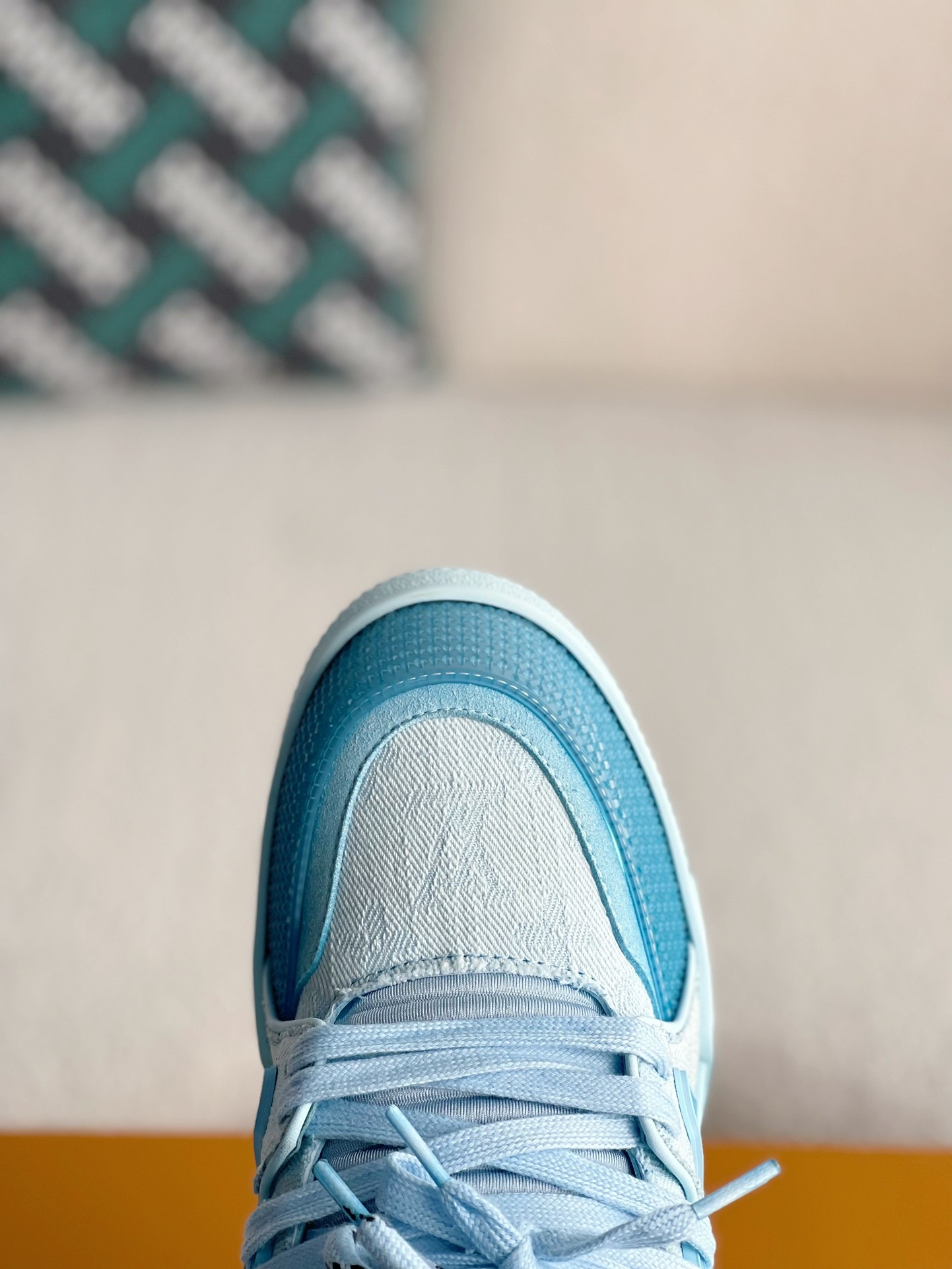 [#3238]LOUIS VUITTON TRAINER SNEAKERS