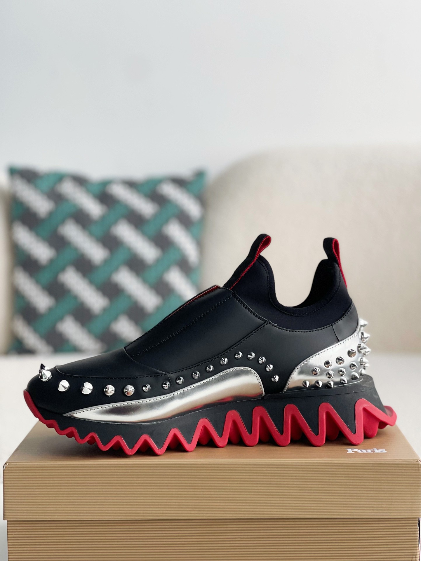 【#3009】Christian Louboutin Sneakers
