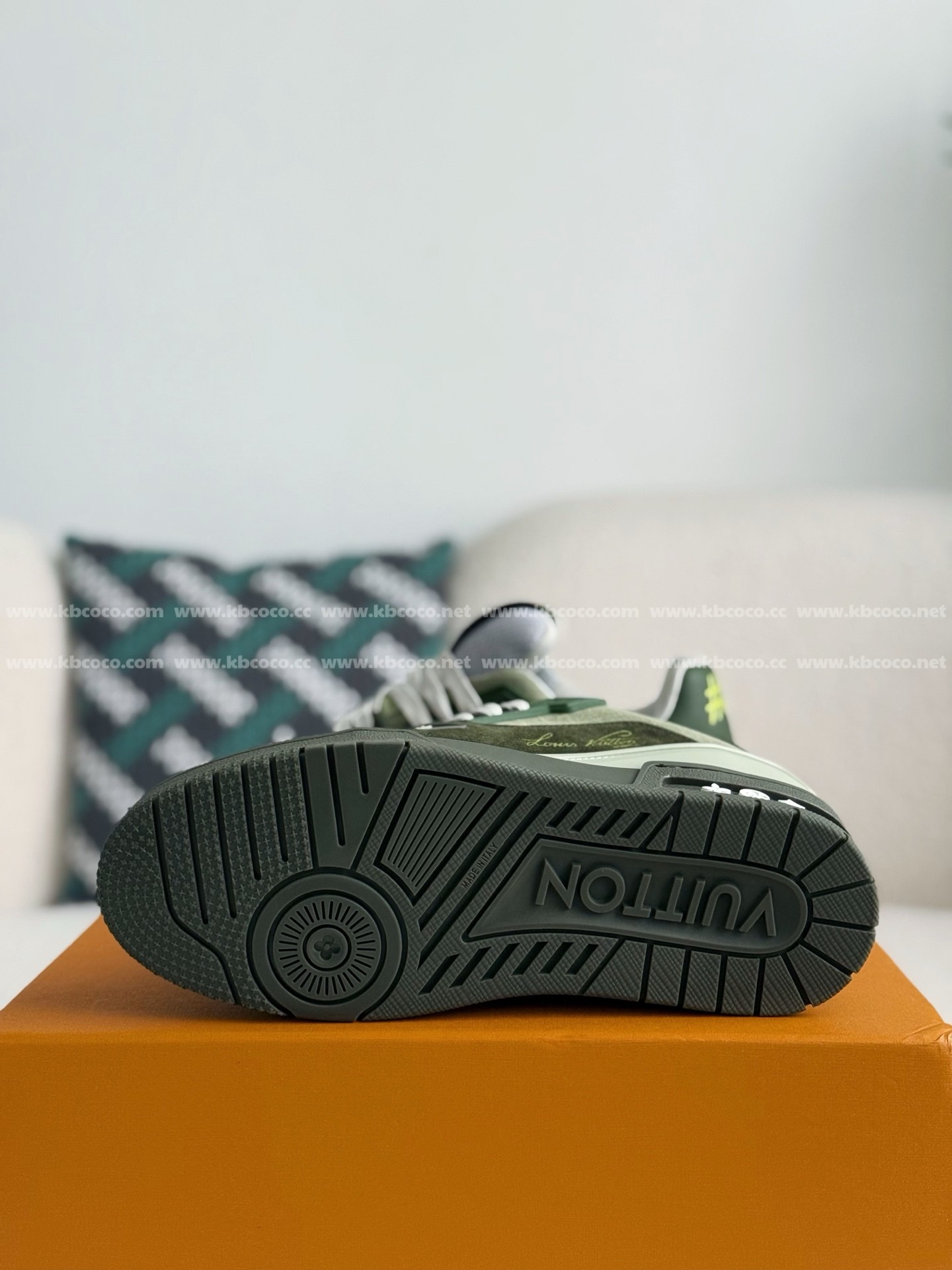 【#5280】 LOUIS VUITTON TRAINER SNEAKERS