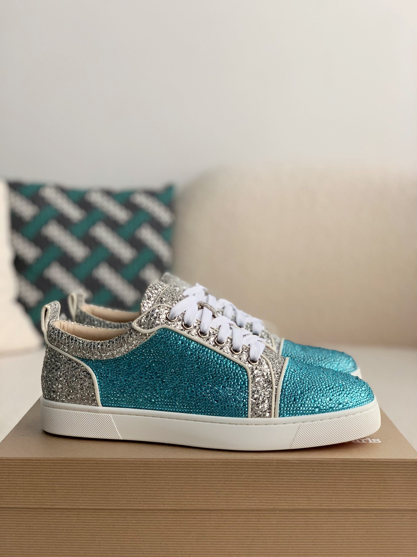 【#2263】Christian Louboutin Sneakers