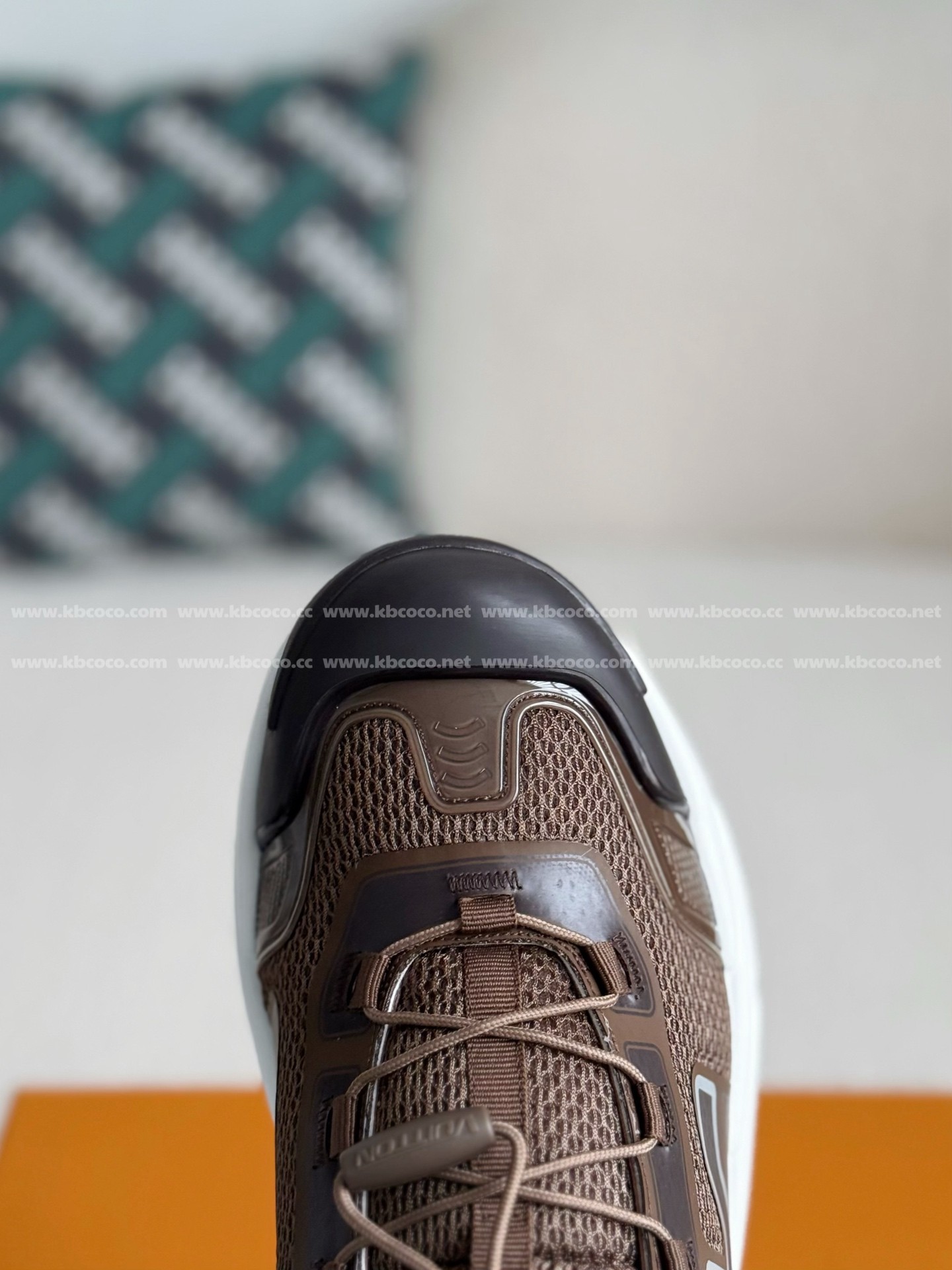 【#5228】 LOUIS VUITTON RUNNER TATIC CASUAL SHOES