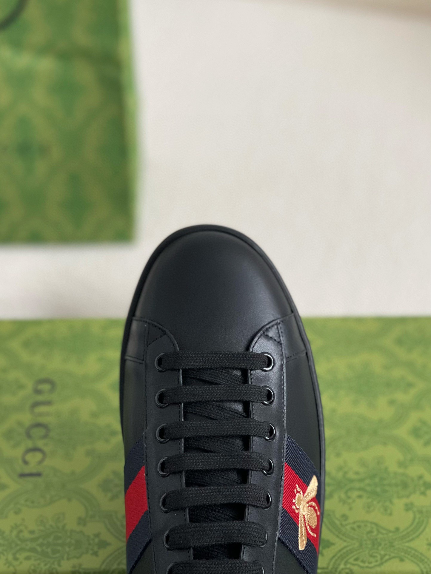 Gucci sneakers Support chip phone sensing