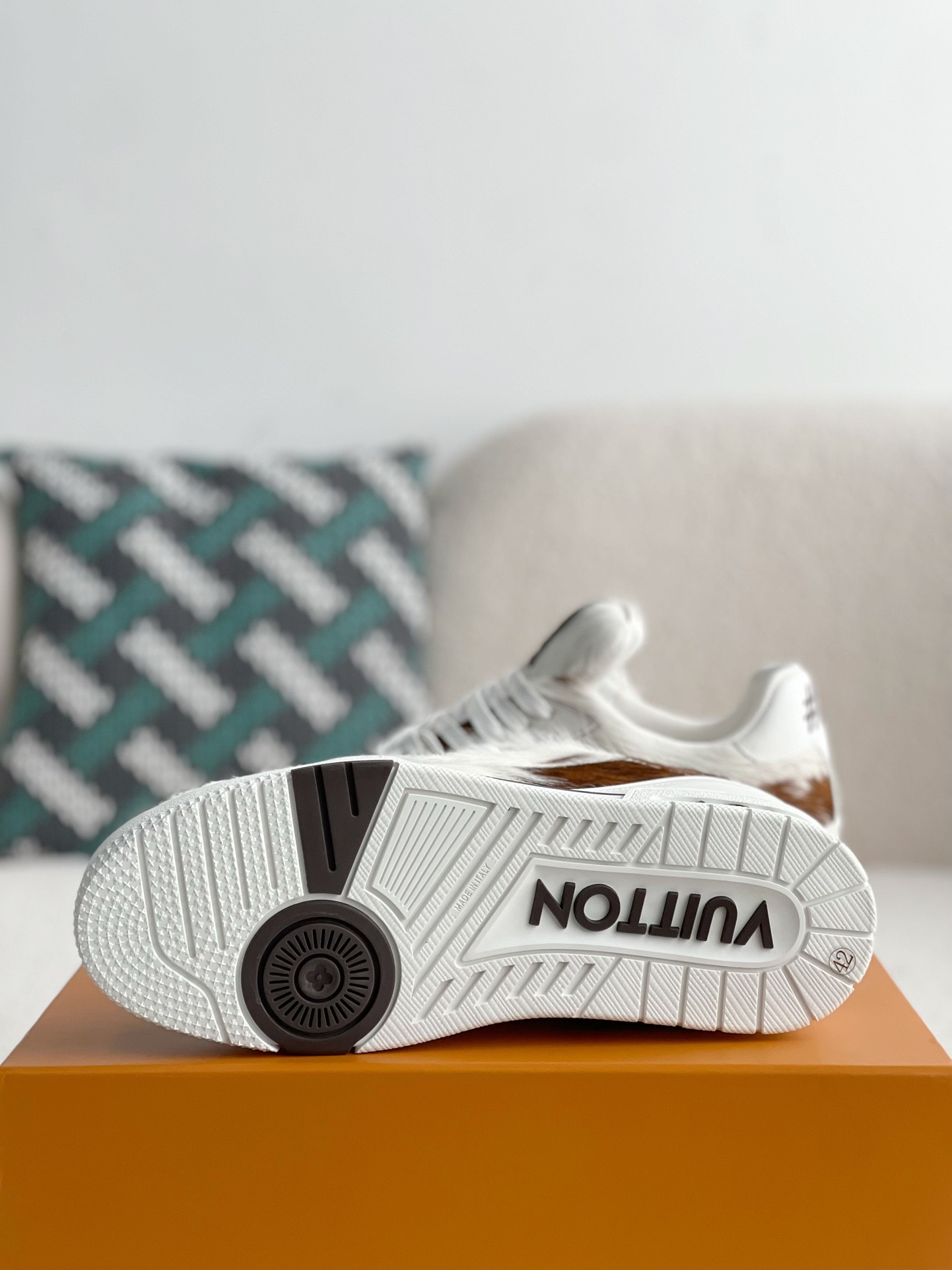 [#3530]LOUIS VUITTON TRAINER SNEAKERS