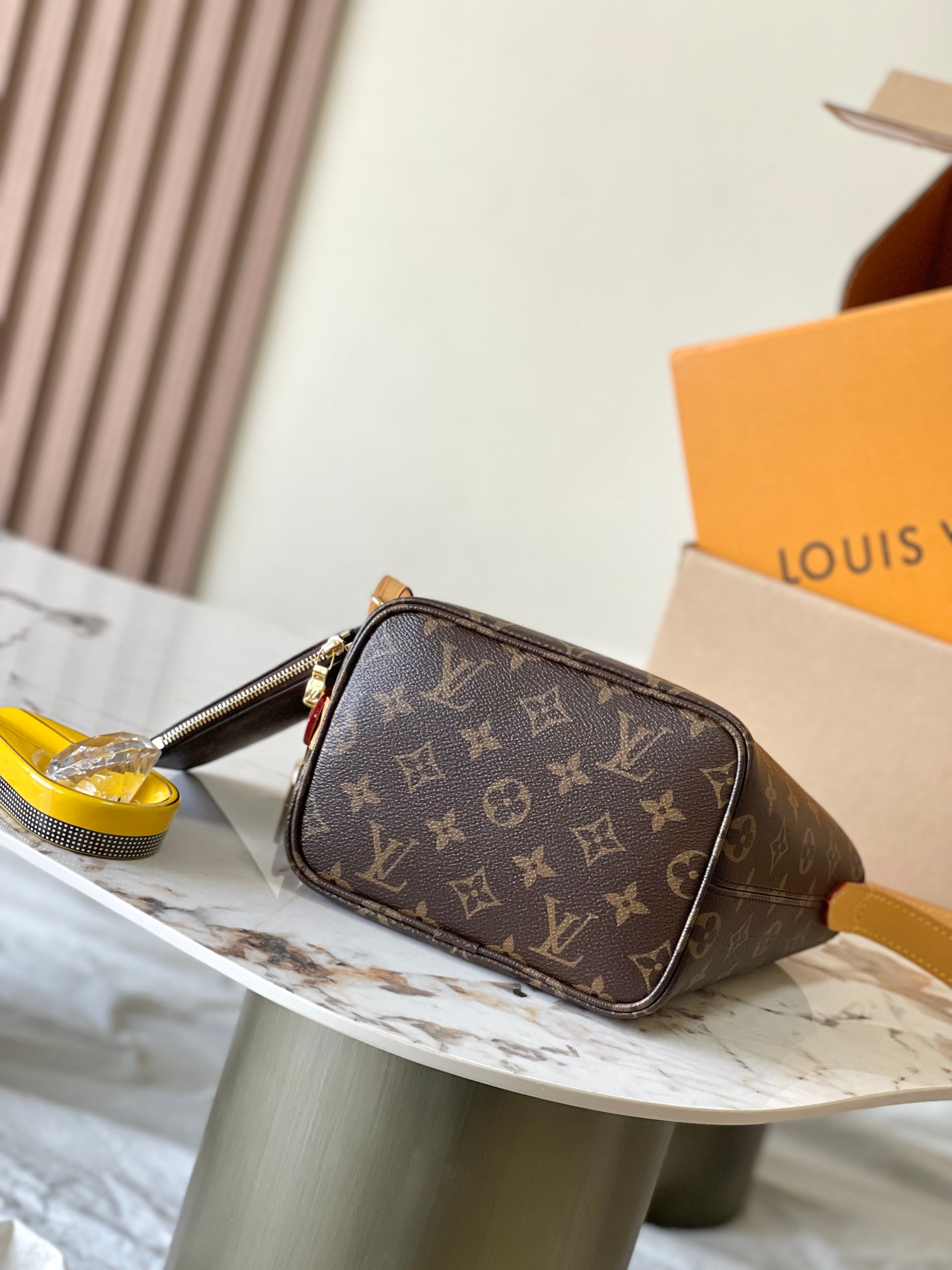 LOUIS VUITTON ALLIN BB Bucket bag/top quality M12925