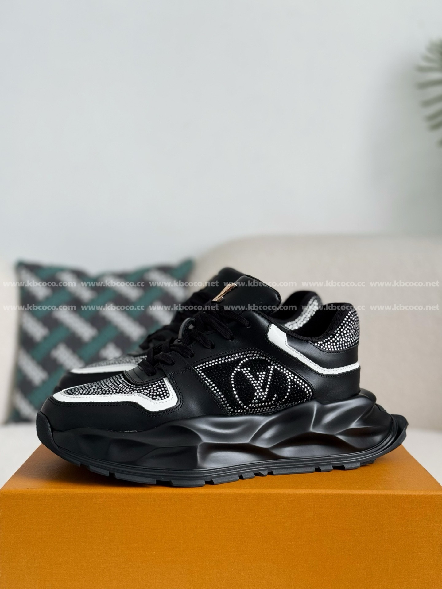 【#5075】 LOUIS VUITTON CASUAL SPORTS SHOES