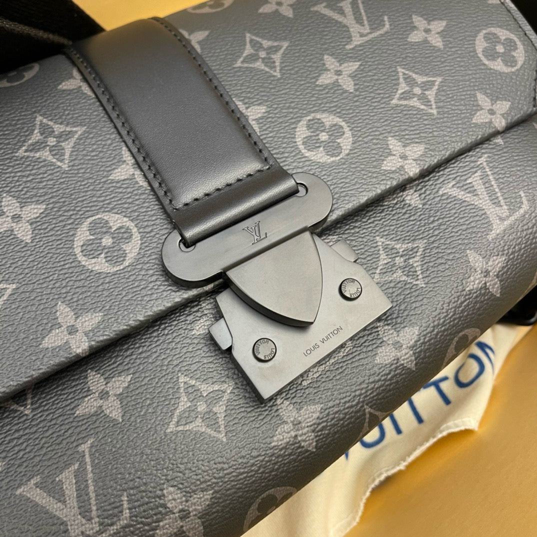 LOUIS VUITTON S-CAPE Shoulder bag/crossbody bag/Top Quality M46794